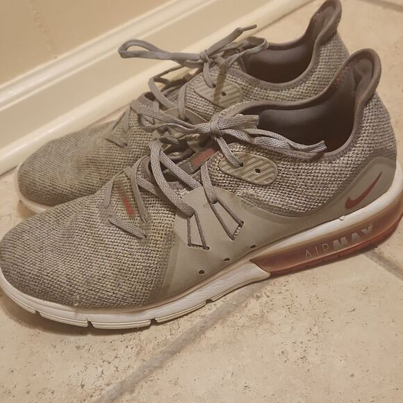 Nike Air Max Men's Sequent 3 Gray & Red Running Shoes 921694-060 Size 12 - Picture 2 of 12